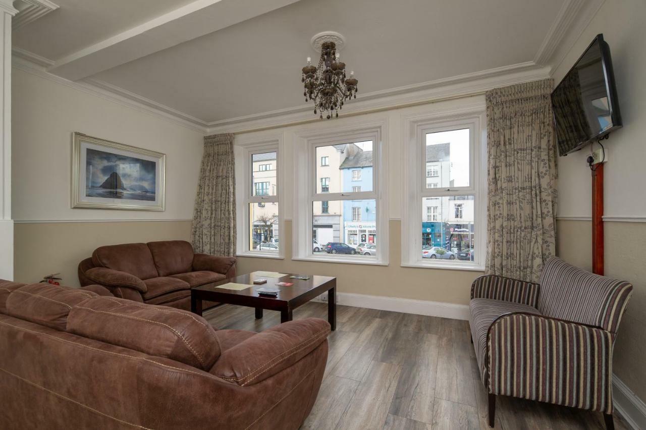 Hotel The Square Townhouse Fermoy Esterno foto
